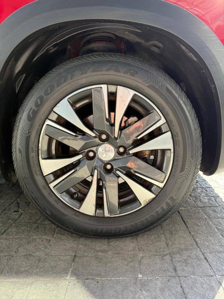 Peugeot 2008 Feline — foto 9